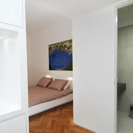 Galeria River Pensjonat 3*