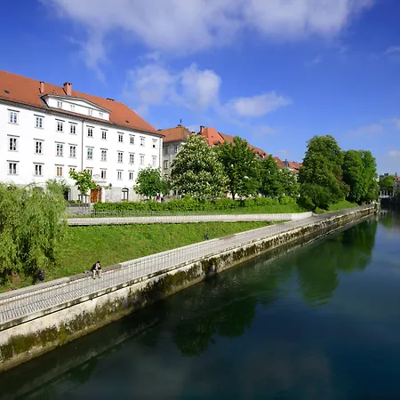 Galeria River Gasthof 3*