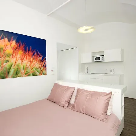 ゲストハウス ガレ​​リア リバー