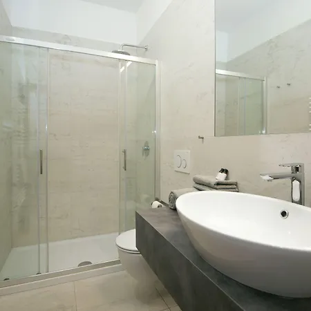 ゲストハウス ガレ​​リア リバー リュブリャナ